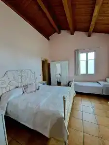 Insolent Inn - 12