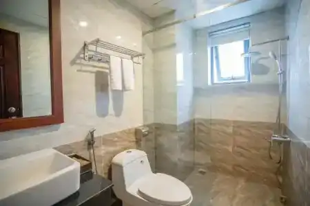 Quoc Cuong Center - 64