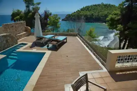 Alonissos Beach Bungalows And Suites - 15