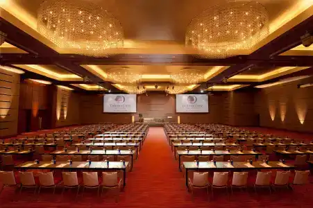 Doubletree By Hilton - 18