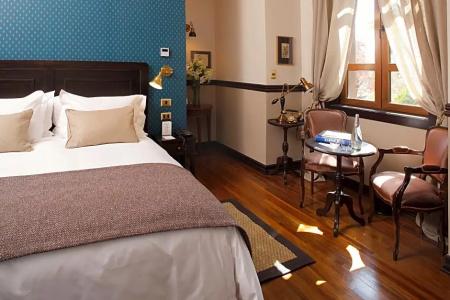 Boutique Castillo Rojo - 81