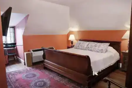 200 South Street Inn - 73