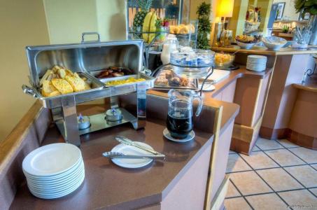 Best Western Plus Stoneridge Inn & Conference Centre Ontario - 10