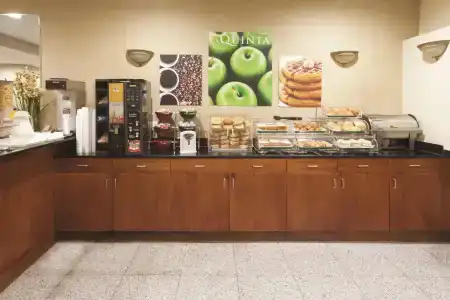 La Quinta Inn By Wyndham Queens (New York City) - 7