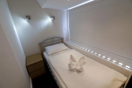 Noxs - Hyde Park - 12