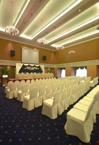 Royale Chulan The Curve - 15