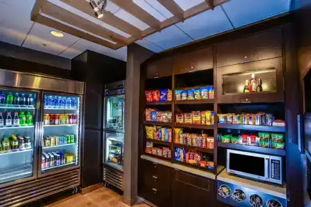 Courtyard by Marriott - 13