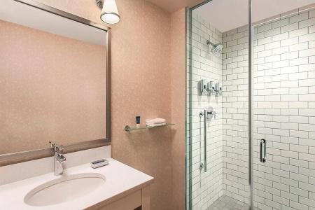 Four Points by Sheraton New York Downtown - 6