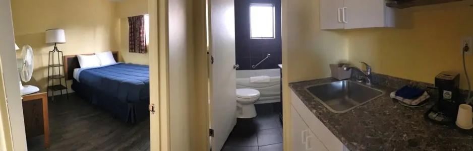 Port-o-Call Inn - 24
