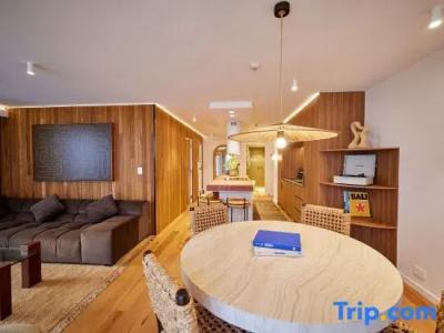 Burleigh Beach Tower - 234