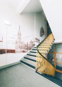 Three Little Pigs Hostel - Your Berlin Castle - 43