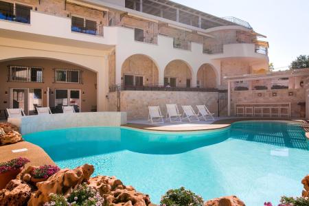 Neikos Mediterraneo Luxury Suites - 38