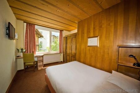 Le Petit Charme-Inn - 4