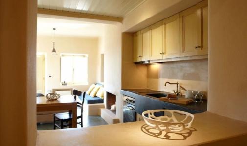 Voreina Gallery Suites - 18