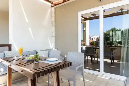 Kavos & Suites - 129