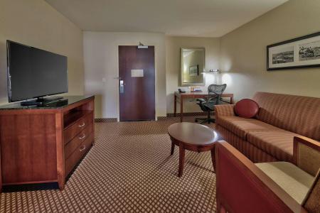 Hilton Garden Inn - 5