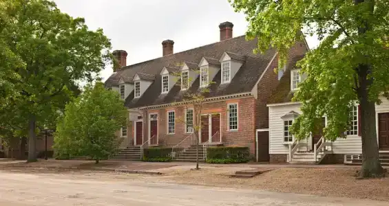 Colonial Houses - A Colonial - 38