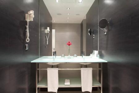 Diagonal Plaza - 8