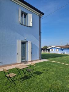 Insolent Inn - 8