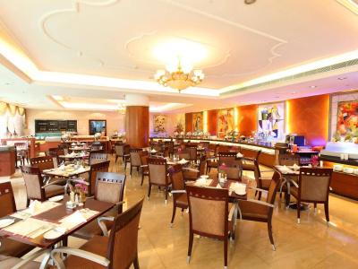 Grand International - 38