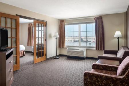 AmericInn by Wyndham North - 54