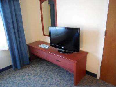 Baymont by Wyndham Airport - 26