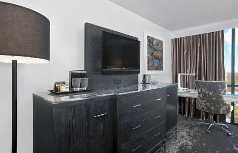 DoubleTree by Hilton - 17