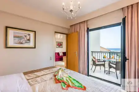 Pilot's Villas Luxury Suites - 61