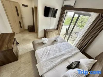 West Gate Guesthouse - 34