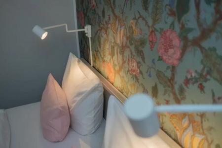 Little Suite - 47