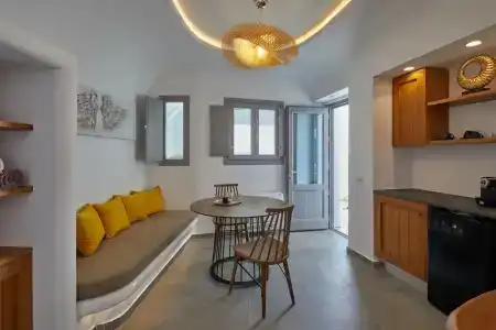 Allure Breeze Suites - 40