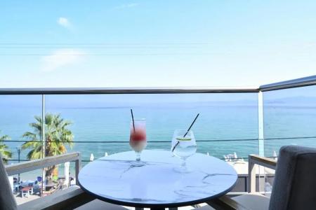 Emily's Luxury Suites - 44