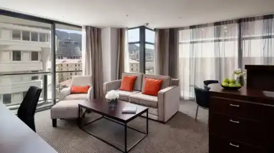 Rydges - 86