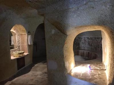 Oread Cave Suites - 105