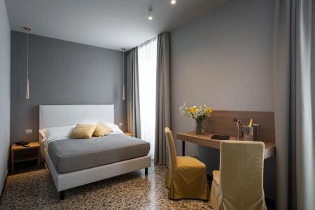 Hnn Luxury Suites - 2