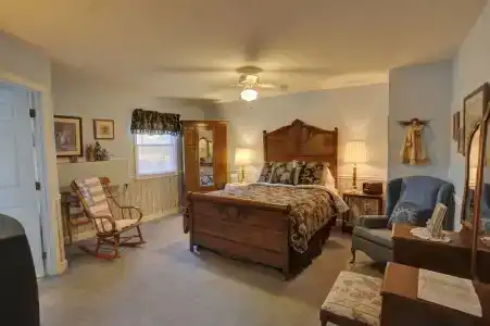 Blue Mountain Mist Country Inn - 87