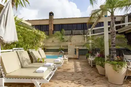 Riad Hasna Espi - 25