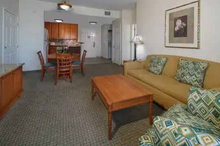 Tahiti All-Suite Resort - 8