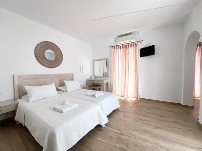 Cyclades Studios - 84