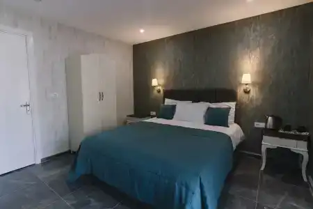Melrose House - 2