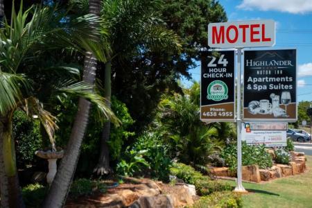 Highlander Motor Inn - 3