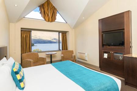 Copthorne & Resort Lakefront - 2