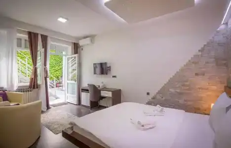 Central Park Residence - 56