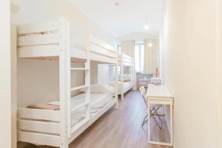 Tomato Backpackers - 52