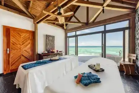 Mӧvenpick Resort Kuredhivaru Maldives - 16