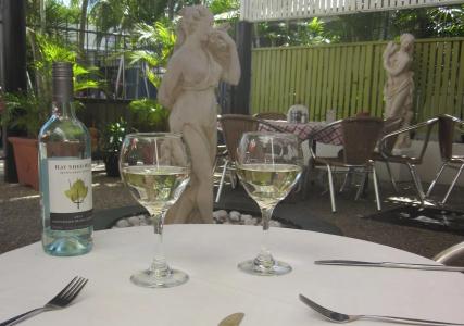 Cosmopolitan & Serviced Apartments - 22