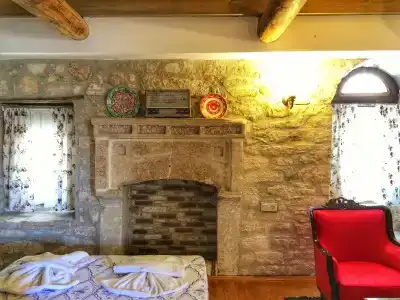 Parmis Boutique House - 9