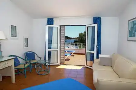 Calina - 49