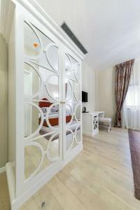 The Mansion Boutique - 86