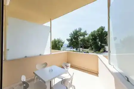 The Residence - 91
